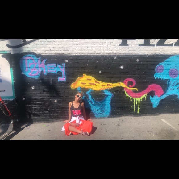 Meet your Posher, Be kind - Picture 3 of 8